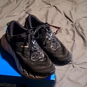 Women hoka one one